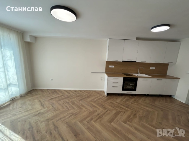 Собственик продава 3 стаен апартамент в кв. Възраждане 2, снимка 4 - Апартаменти - 54905816