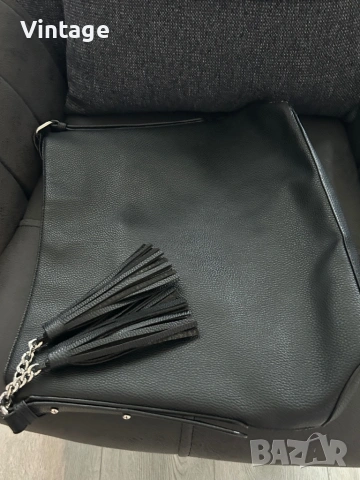 Черна удобна изчистена качествена чанта , снимка 4 - Чанти - 53413332
