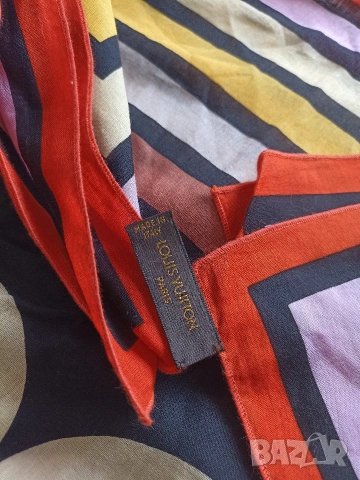 Оригинален шал Louis Vuitton, снимка 13 - Шалове - 54921824