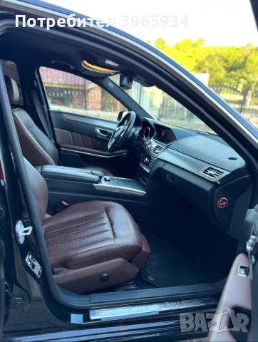 Mercedes E350 / 4MATIC/2015, снимка 10 - Автомобили и джипове - 54635065