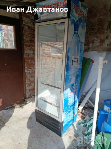Хладилна витрина 