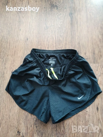 nike - страхотни дамски шорти КАТО НОВИ ХС, снимка 3 - Къси панталони и бермуди - 54919009