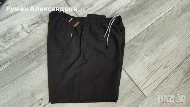 Чисто нови оригинални черни плажни шорти HUGO BOSS р-р М, снимка 8 - Бански - 54368604