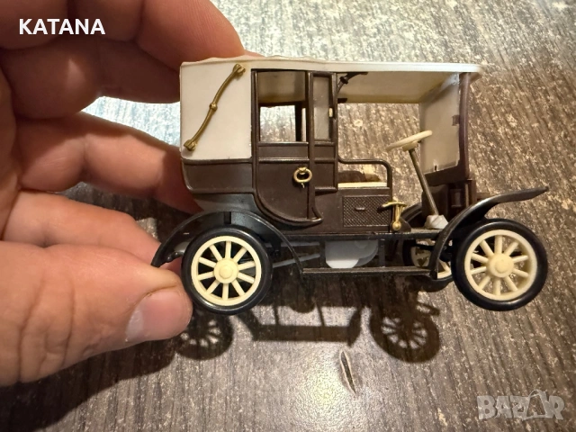 Ретро кола играчка , снимка 6 - Колекции - 54385356