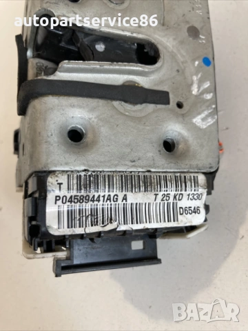 Брава предна лява врата за Chrysler Sebring 2.0 CRD (2008) P04589441AD, снимка 3 - Части - 54563808