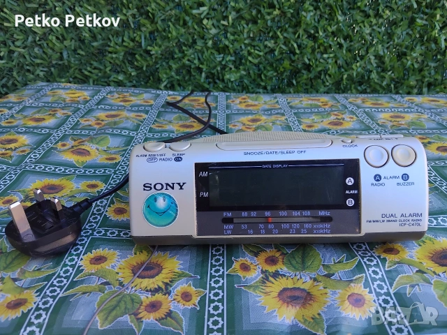 Радио часовник будилник SONY