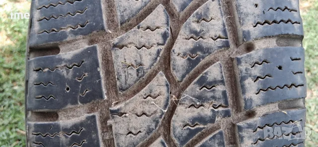 1бр. зимна бусова гума 225/70R15C 8PR 112/110R. Tigar. DOT 2913. 5 мм дълбочина на шарката., снимка 5 - Гуми и джанти - 55317679