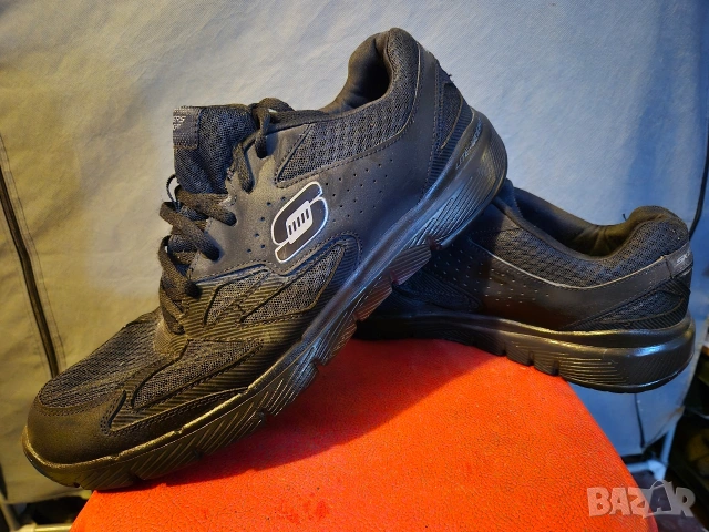 Skechers-original-последен модел-номер46-46.5, снимка 3 - Маратонки - 54580783