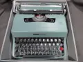 СТАРА РЕТРО ПОРТАТИВНА ПИШЕЩА МАШИНА OLIVETTI LETTERA 32 ITALY AZERTY, снимка 1