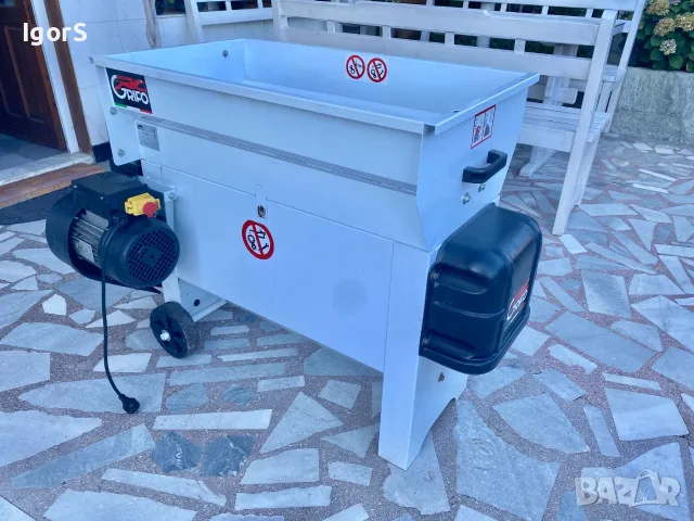 Гроздомелачка GRIFO DVEP20 с електромотор, помпа и маркуч, снимка 3 - Други машини и части - 55502040