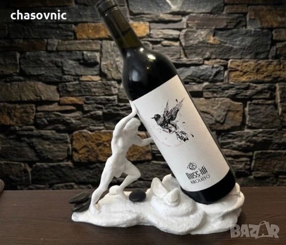 Статуетка фигура поставка за вино и уиски 3д с добавени бели и черни камъни, снимка 3 - Статуетки - 54426758