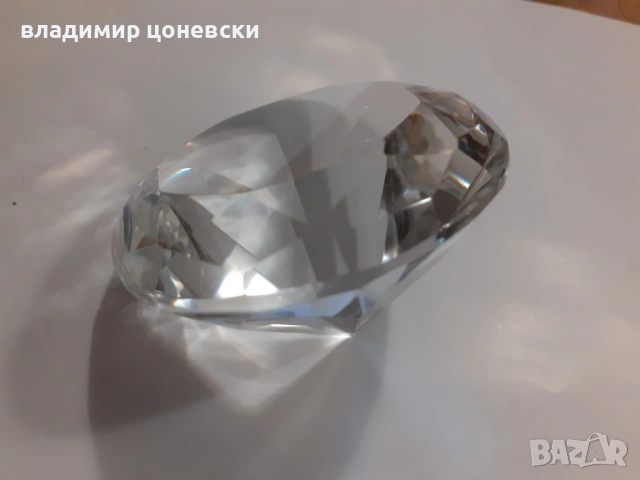 Голям изкуствен диамант,много добре шлифован,размер на снимките, снимка 4 - Колекции - 54138771
