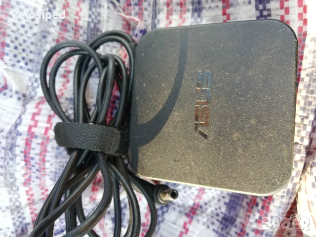 Зарядно за лаптоп Asus  19V 3.42A