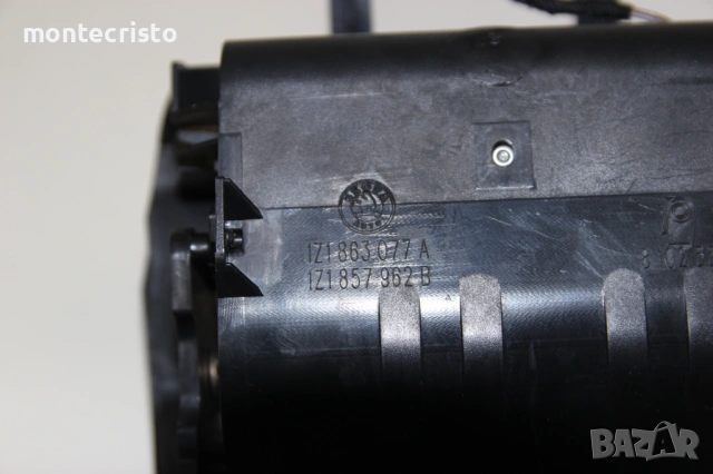 Пепелник Skoda Octavia II (2004-2008г.) 1Z1863077A / 1Z1857962B, снимка 5 - Части - 54540545