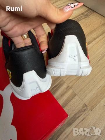 Оригинални нови Маратонки Puma 307193 Ferrari Drift Cat Decima! 40,5 н, снимка 5 - Маратонки - 52163153