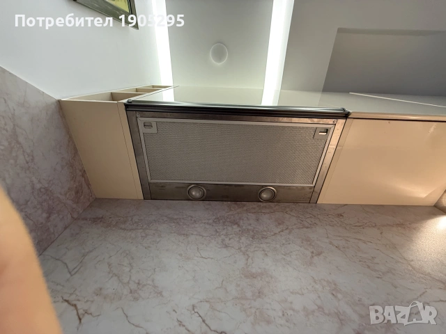 Продавам кухня 3,28м.  с фурна, плот и миялна AEG, хладилник Zanussi, аспиратор Teka, само за 1200€, снимка 4 - Кухни - 55216453