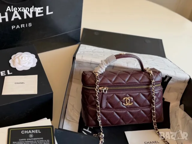 Дамска чанта Chanel, снимка 2 - Чанти - 55363451