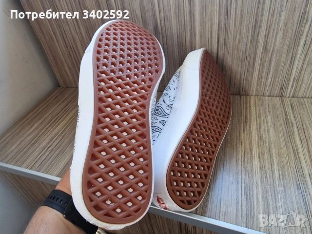 Кецове Vans 42 номер, снимка 4 - Кецове - 54791874