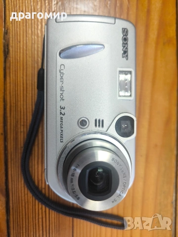 SONY Cyber-shot 3,2 MEGA PIXELS DSC-P72 , снимка 9 - Фотоапарати - 54615501