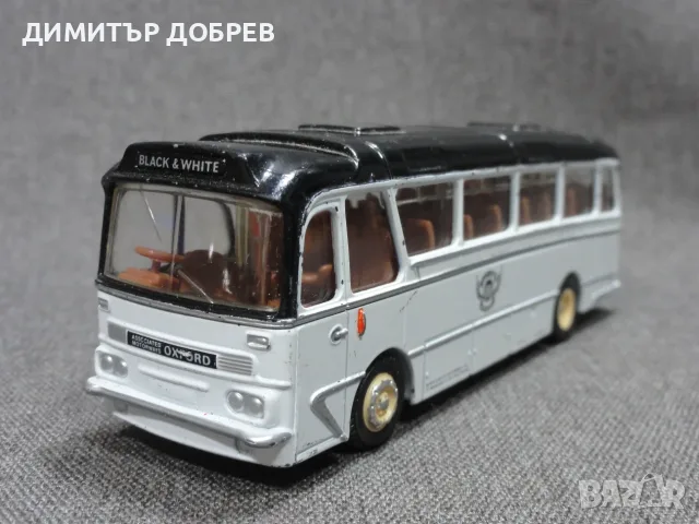 1/76 СТАРА РЕТРО МЕТАЛНА КОЛИЧКА АВТОБУС HARRINGTON GRENADIER BUS