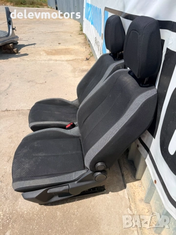 Предни седалки от Peugeot 308 (P5), 1.2 Pure Tech 131 кс., двигател HNS, снимка 4 - Части - 55230729
