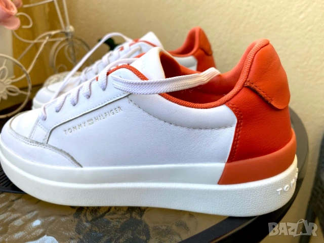 Кецове Tommy Hilfiger - 38, снимка 2 - Кецове - 54350062