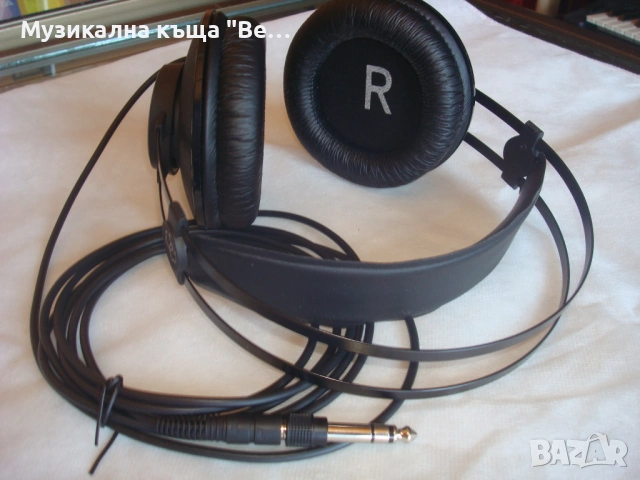 Слушалки AKG K52, снимка 8 - Слушалки и портативни колонки - 54853698