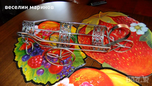 Продавам ваза за цветя и две стойки за вино с две кани, снимка 3 - Вази - 38618210