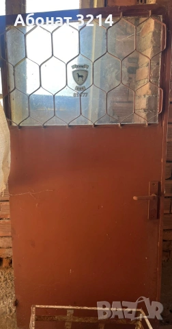 ПРОДАВАМ 2 Врати и бойлер, снимка 3 - Входни врати - 55269006