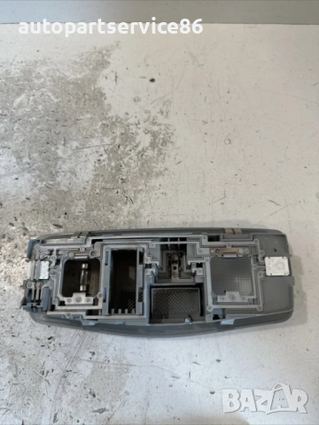 Вътрешна светлина за четене отпред за Citroën C-Crosser 2.2 HDi (2009) 8401A009, снимка 2 - Части - 54508250