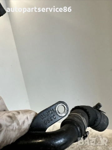 Маркуч за вода за Volkswagen Touareg 3.0 Tdi (2009) 059121064C, снимка 2 - Части - 54192874