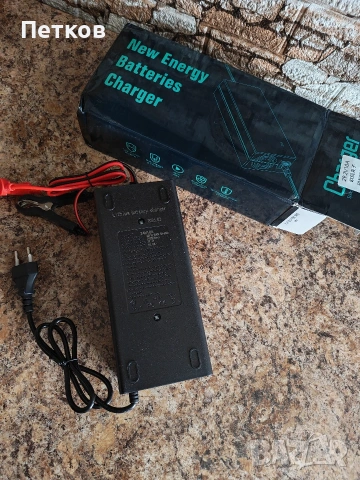 Зарядно за акумулатори 24V 10А , снимка 6 - Аксесоари и консумативи - 54053823