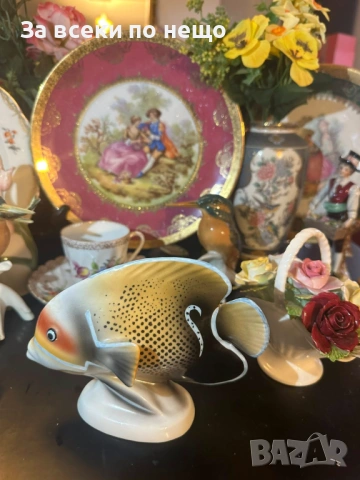 Hollohaza Hungary  Handpainted Porcelain Fish “ Рибата” Код P2257, снимка 9 - Антикварни и старинни предмети - 54241587
