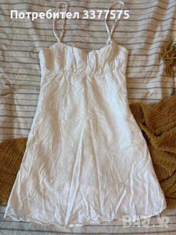 Ленена бяла рокля Bershka XS, снимка 3 - Рокли - 55654083
