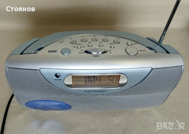 Транзисторно радио "Grundig Music Boy 71", снимка 2 - Радиокасетофони, транзистори - 54948367