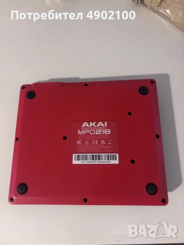 AKAI MPD218 MIDI Pad Controller – като нов, снимка 2 - Декове - 55467015