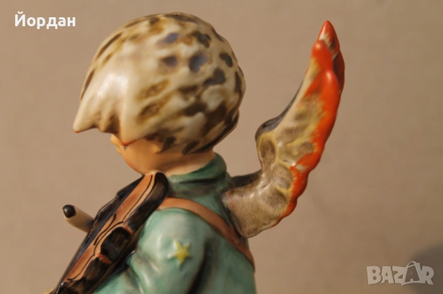 Немска порцеланова фигурка ''Goebel Hummel Figurine, Celestial Musician Violin Angel''188, снимка 12 - Колекции - 54056845