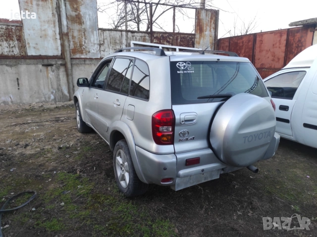 Toyota RAV 4 2.0 D4D 116кс 2004г facelift на части, снимка 4 - Автомобили и джипове - 54177754