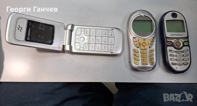 Лот телефони за колекционери.