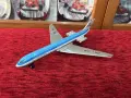 Ретро Ламаринен Самолет Ил-62 (KLM) – Фрикционна Играчка от ГДР / Соц Епохата, снимка 1
