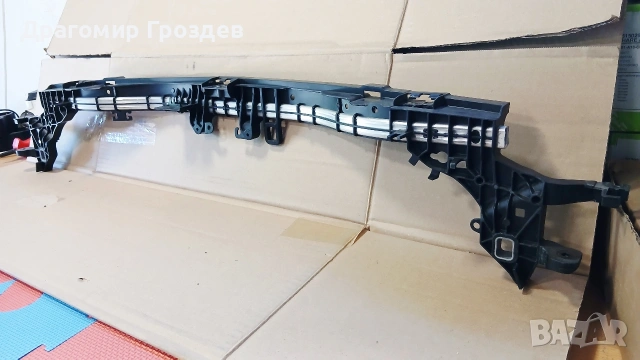 Горна част А2136201701 за преден панел за Mercedes E-class W213 , снимка 13 - Части - 54676119