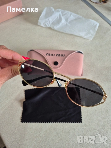 Очила Miu miu с калъф и кърпичка