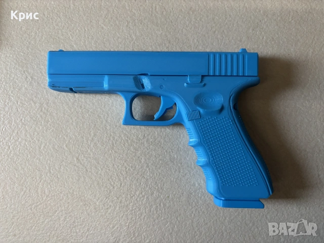 Бутафорен Glock 17 gen 4 , снимка 2 - Оборудване и аксесоари за оръжия - 54058009