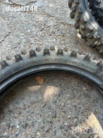 Задна мотокрос гума Pirelli - 110/90/19 - DOT 4424, снимка 3 - Гуми и джанти - 55532760