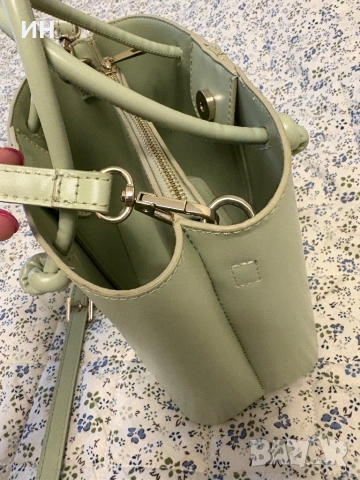 Дамска чанта на Zara, снимка 3 - Чанти - 54580440