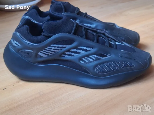 adidas YEEZY 700 V3 Alvah мъжки маратонки, снимка 2 - Маратонки - 55481821