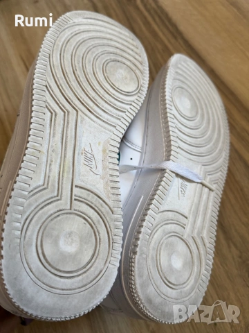 Оригинални бели кецове NIKE AIR FORCE 1 '07! 42,5 н, снимка 8 - Кецове - 52179775