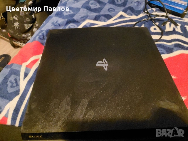 Playstation 4 pro + 10 игри + контролер, снимка 2 - PlayStation конзоли - 54428557
