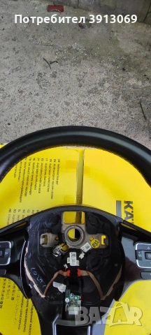 Продавам оригинален кожен мулти волан за Тоарег 2015г , снимка 5 - Аксесоари и консумативи - 54801916