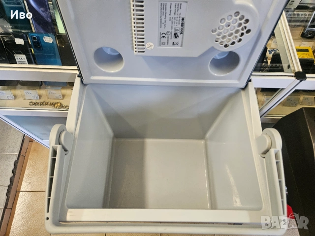 Хладилна чанта Mobicool TC-16 – Класическа надеждност за път, 12V/230V, снимка 6 - Аксесоари и консумативи - 54424771